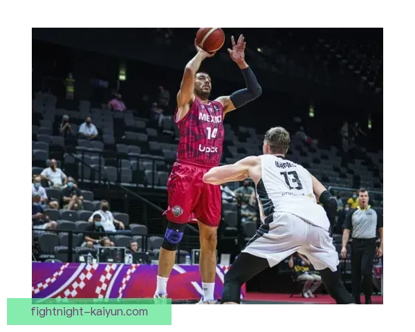 维克托·奥西姆亨创下非洲球员单赛季进球新纪录，表现亮眼继续闪耀欧洲赛场